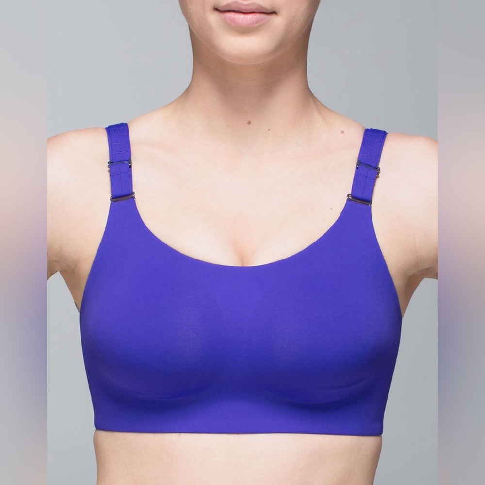 Lululemon Booby Bracer Bruised Berry Sports Bra Size 34DD